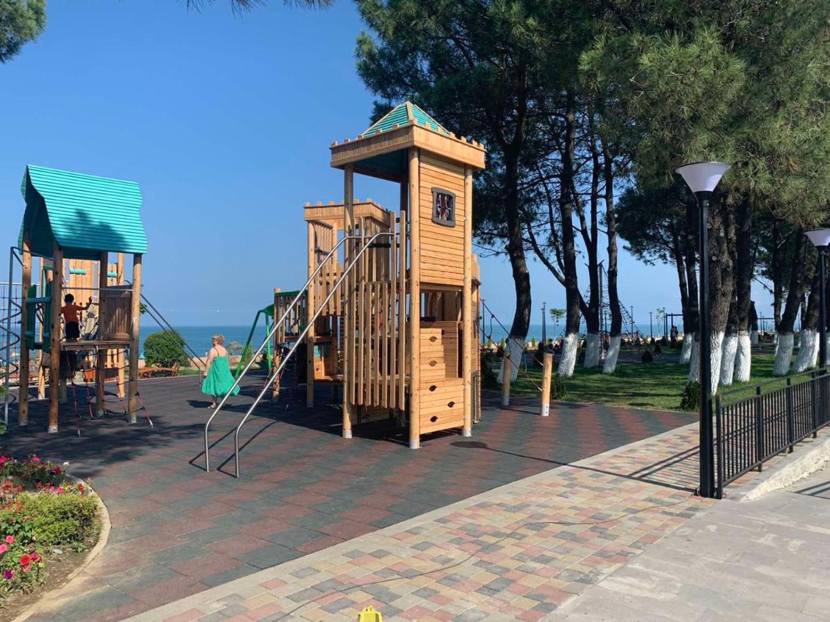 Guest House Кобулети Екстериор снимка